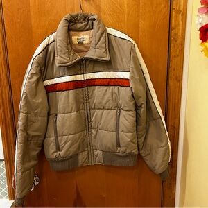 Super Cool Men's Vintage 70s 80s Beige Puffer Ski Jacket Coat with Stripes